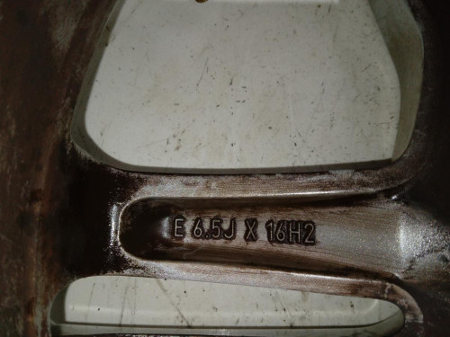 LLANTA Ford FOCUS BERLINA (CGE) 