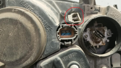 FARO ANTINIEBLA IZQUIERDO NISSAN ALMERA (N16/E) 