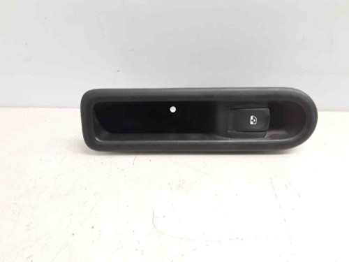 MANDO ELEVALUNAS DELANTERO DERECHO Renault CLIO III 