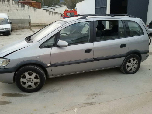 OPEL ZAFIRA A — vehículo donante para recambios 