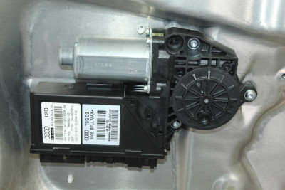 ELEVALUNAS DELANTERO DERECHO, AUDI, A8 (4E)