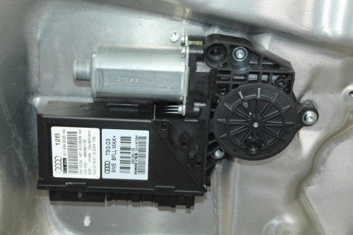  ELEVALUNAS DELANTERO DERECHO AUDI A8 (4E) 