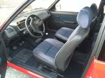 PEUGEOT 205 BERLINA