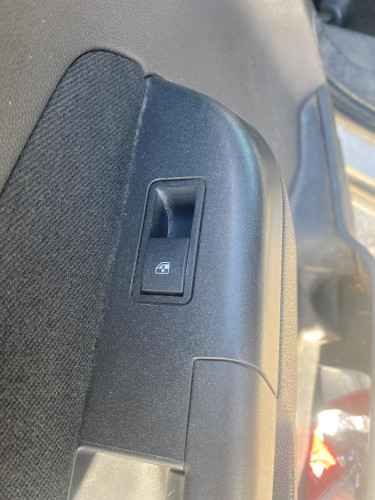 MANDO ELEVALUNAS TRASERO IZQUIERDO Opel ZAFIRA B 