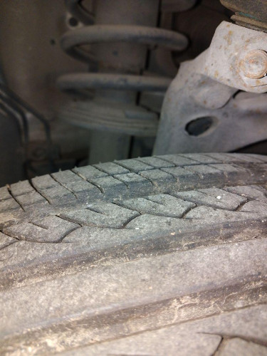 AMORTIGUADOR DELANTERO IZQUIERDO used