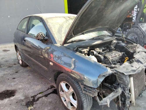 SEAT IBIZA (6L1) — vehículo donante para recambios 