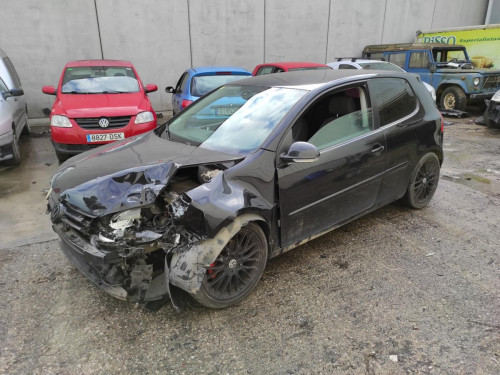 VOLKSWAGEN GOLF V (1K1)(10.2003) — vehículo donante para recambios 