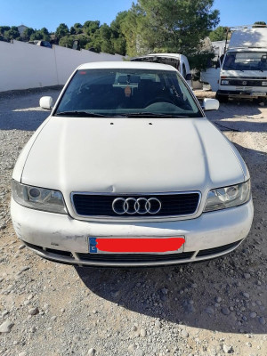AUDI A4 BERLINA (B5)