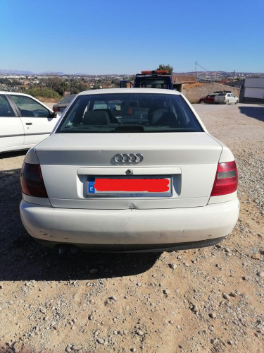 AUDI A4 BERLINA (B5) — автомобиль-донор на запчасти 