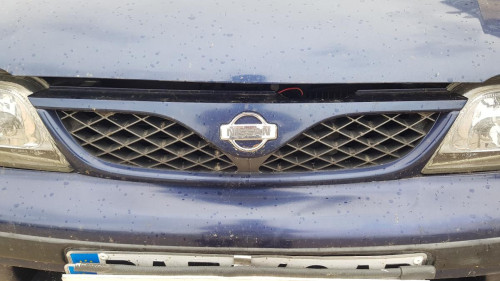 REJILLA DELANTERA Nissan Almera (N15)(07.1995->) NISSAN Almera (N15)(07.1995->) 