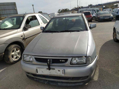 SEAT CORDOBA BERLINA (6K2)
