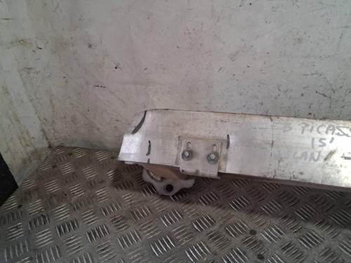 REFUERZO PARAGOLPES DELANTERO 