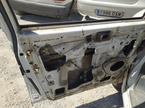  CERRADURA PUERTA DELANTERA IZQUIERDA NISSAN VANETTE CARGO 