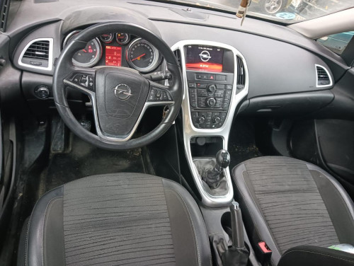 OPEL ASTRA J BERLINA 5P — автомобиль-донор на запчасти 