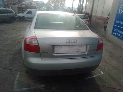 AUDI A4 BERLINA (8E)