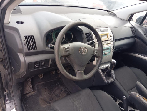  TOYOTA COROLLA VERSO (R1) 