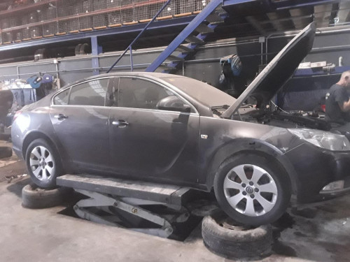  OPEL INSIGNIA BERLINA 