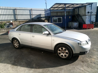 AUDI A4 BERLINA (8E)