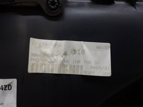 GUARNECIDO PUERTA TRASERA DERECHA Citroen C4 BERLINA 