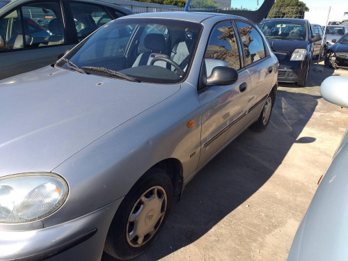  DAEWOO LANOS 