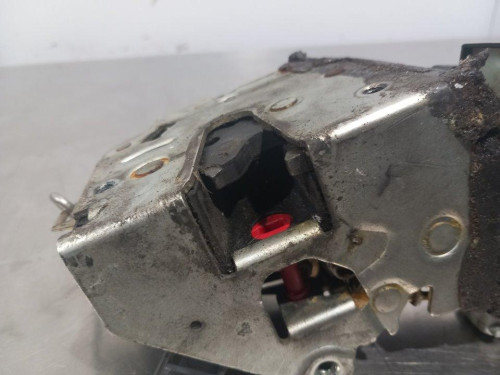  CERRADURA PUERTA TRASERA IZQUIERDA 