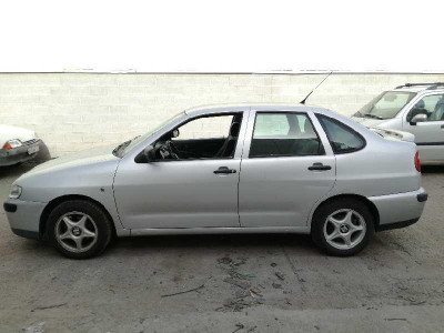 SEAT CORDOBA BERLINA (6K2)