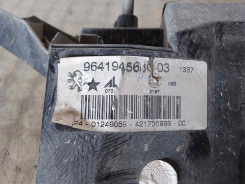 FARO ANTINIEBLA IZQUIERDO Peugeot 407 
