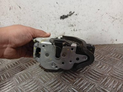 CERRADURA PUERTA DELANTERA DERECHA