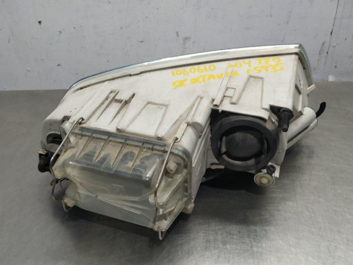 FARO IZQUIERDO Skoda OCTAVIA BERLINA (1Z3) 