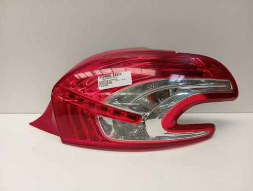  PILOTO TRASERO DERECHO PEUGEOT 208 