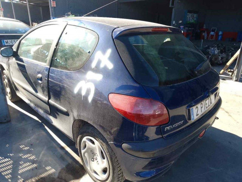 PEUGEOT 206 — vehículo donante para recambios 