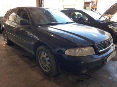 AUDI A4 AVANT (B5)