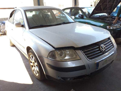 VOLKSWAGEN PASSAT BERLINA (3B3)