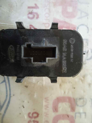 MANDO ELEVALUNAS DELANTERO IZQUIERDO, Ford, FOCUS BERLINA (CAK)