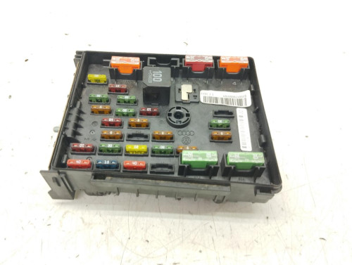 CAJA RELES / FUSIBLES AUDI Q3 (8UG) 