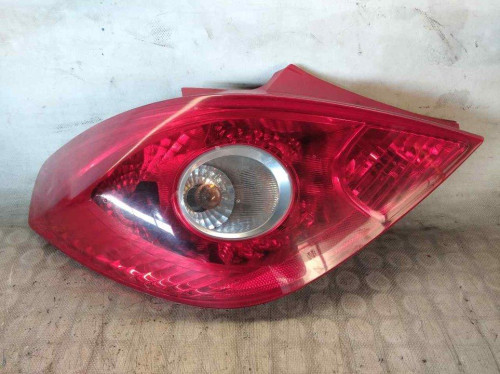 PILOTO TRASERO IZQUIERDO OPEL CORSA D 