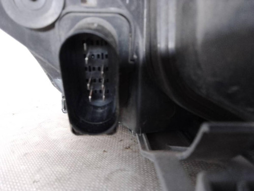 FARO IZQUIERDO Ford FOCUS BERLINA (CAP) 