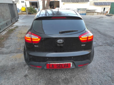 KIA RIO (UB)