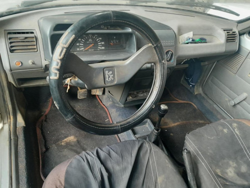  PEUGEOT 205 BERLINA 