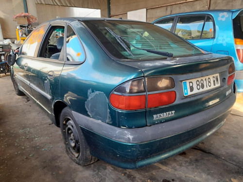  RENAULT LAGUNA (B56) 