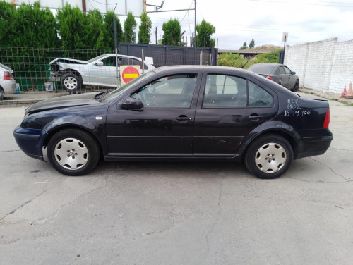  VOLKSWAGEN BORA BERLINA (1J2)(1998) 