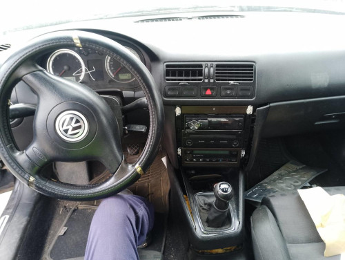  VOLKSWAGEN BORA BERLINA (1J2)(1998) 