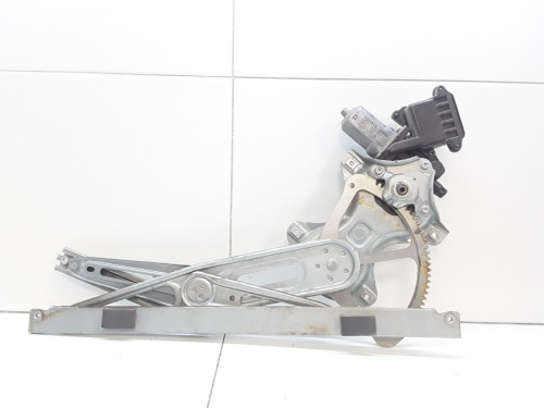 MOTOR ELEVALUNAS DELANTERO DERECHO Toyota AURIS (E15) 