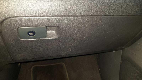  GUANTERA VOLKSWAGEN GOLF VI (5K1)(10.2008) 