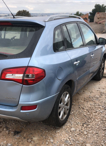 RENAULT KOLEOS I — vehículo donante para recambios 