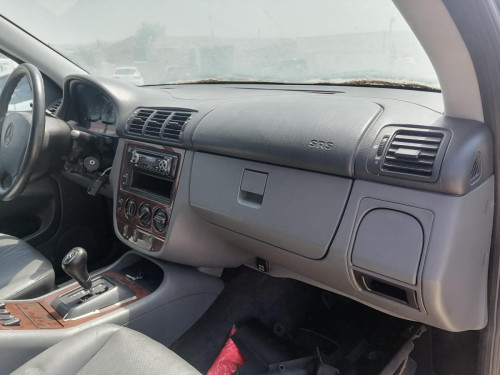 MERCEDES-BENZ CLASE ML (BM 163) — vehículo donante para recambios 
