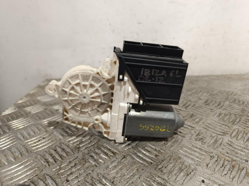  MOTOR ELEVALUNAS DELANTERO IZQUIERDO 