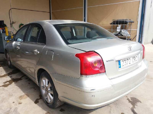  TOYOTA AVENSIS BERLINA (T25) 