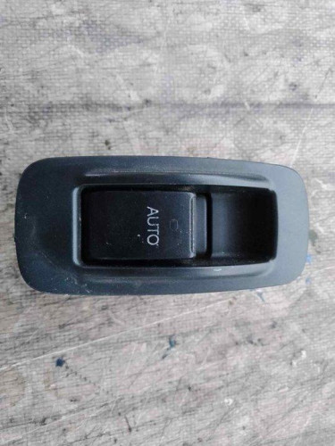 MANDO ELEVALUNAS TRASERO DERECHO TOYOTA COROLLA (E12) 