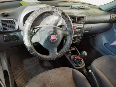 SEAT LEON (1M1)